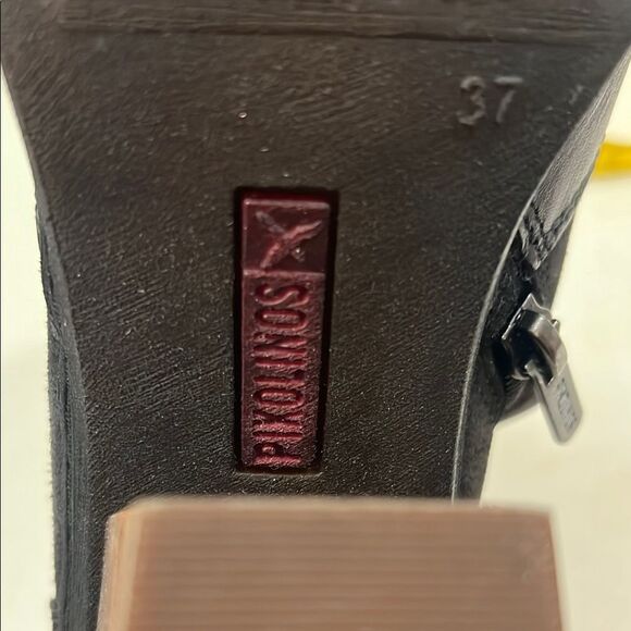 PIKOLINOS Gray Ankle Booties with Vintage Leather and Embroidered Design - Picture 8 of 12